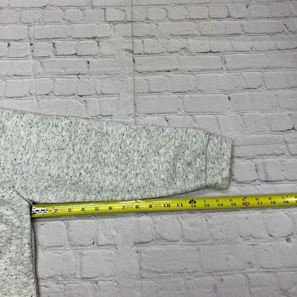 NWT LIVI for Lane Bryant Women Oversized Sweatshirt Size 14 / 16 Cropped M113 -7 - Picture 5 of 14